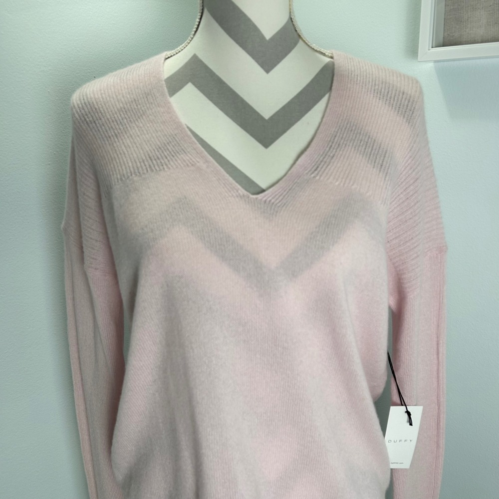 Duffy XS Pink 100% Cashmere V-Neck Long Sleeve Oversized Sweater Soft Knit NWT - Picture 5 of 7